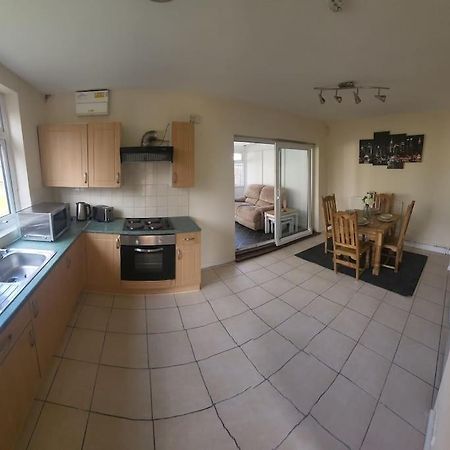 4 Bed Family Home With Secure Parking. Warwick Uni Coventry Bagian luar foto